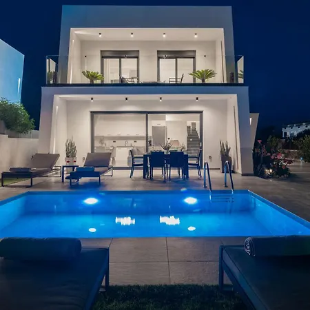 Villa Sunwhite - Private Pool & Cozy Atmosphere, By Zantewize